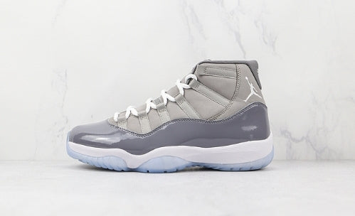 Les Air Jordan 11 Femme permettent de personnaliser votre style tout en bénéficiant d’un confort supérieur.Idéale pour un usage quotidien.