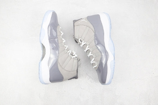 Les Air Jordan 11 Femme permettent de personnaliser votre style tout en bénéficiant d’un confort supérieur.Idéale pour un usage quotidien.