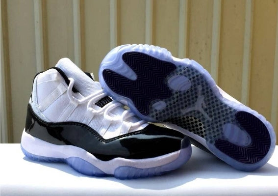 Les Air Jordan 11 Femme permettent de personnaliser votre style tout en bénéficiant d’un confort supérieur.Idéale pour un usage quotidien.