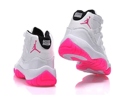Les Air Jordan 11 Femme permettent de personnaliser votre style tout en bénéficiant d’un confort supérieur.Idéale pour un usage quotidien.