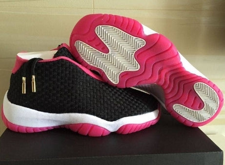 Les Air Jordan 11 Femme permettent de personnaliser votre style tout en bénéficiant d’un confort supérieur.Idéale pour un usage quotidien.