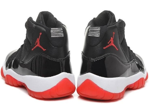 Les Air Jordan 11 Femme permettent de personnaliser votre style tout en bénéficiant d’un confort supérieur.Idéale pour un usage quotidien.