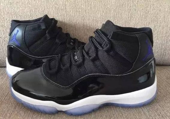 Les Air Jordan 11 Femme permettent de personnaliser votre style tout en bénéficiant d’un confort supérieur.Idéale pour un usage quotidien.