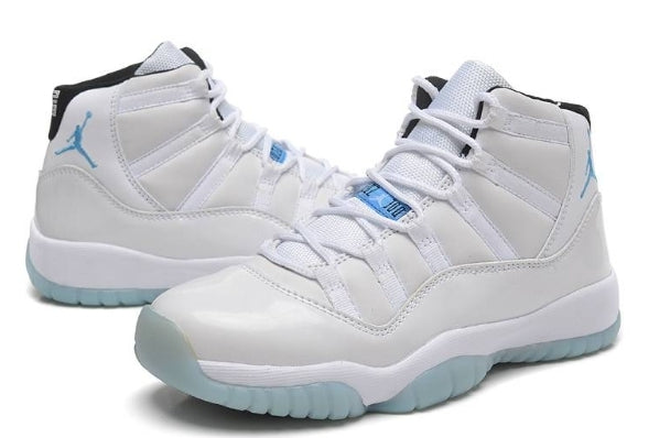 Les Air Jordan 11 Femme permettent de personnaliser votre style tout en bénéficiant d’un confort supérieur.Idéale pour un usage quotidien.