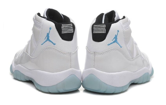 Les Air Jordan 11 Femme permettent de personnaliser votre style tout en bénéficiant d’un confort supérieur.Idéale pour un usage quotidien.