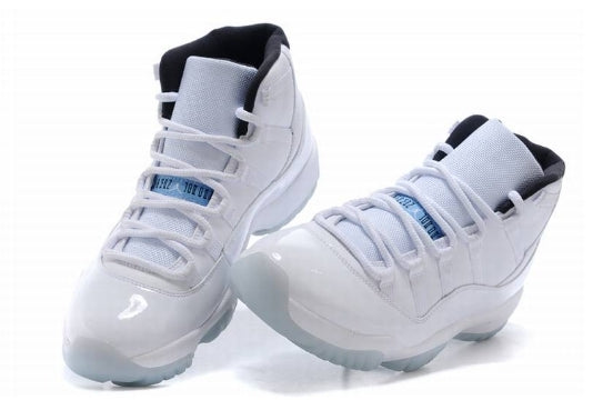 Les Air Jordan 11 Femme permettent de personnaliser votre style tout en bénéficiant d’un confort supérieur.Idéale pour un usage quotidien.