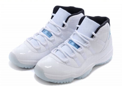 Les Air Jordan 11 Femme permettent de personnaliser votre style tout en bénéficiant d’un confort supérieur.Idéale pour un usage quotidien.