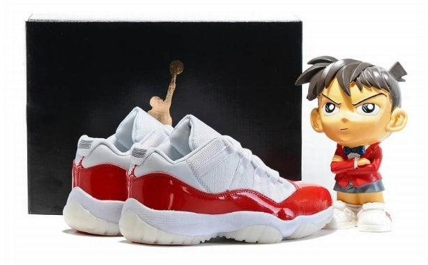 Les Air Jordan 11 Femme permettent de personnaliser votre style tout en bénéficiant d’un confort supérieur.Idéale pour un usage quotidien.