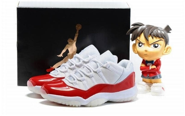 Les Air Jordan 11 Femme permettent de personnaliser votre style tout en bénéficiant d’un confort supérieur.Idéale pour un usage quotidien.