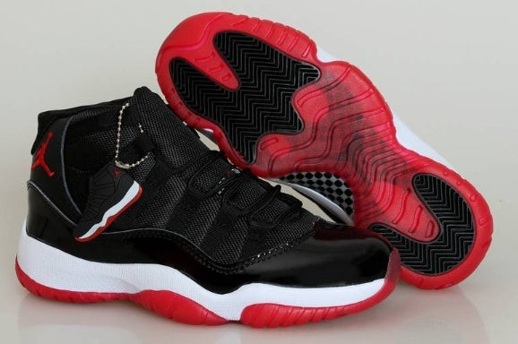 Les Air Jordan 11 Femme permettent de personnaliser votre style tout en bénéficiant d’un confort supérieur.Idéale pour un usage quotidien.