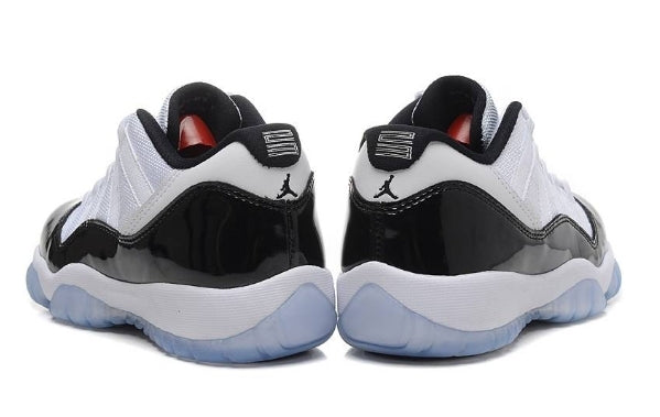 Les Air Jordan 11 Femme permettent de personnaliser votre style tout en bénéficiant d’un confort supérieur.Idéale pour un usage quotidien.