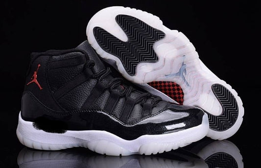 Les Air Jordan 11 Femme permettent de personnaliser votre style tout en bénéficiant d’un confort supérieur.Idéale pour un usage quotidien.