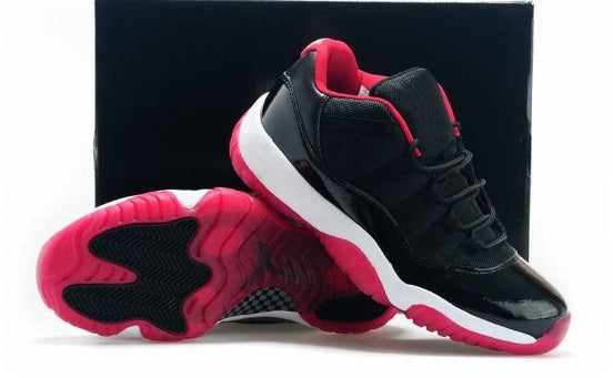 Les Air Jordan 11 Femme permettent de personnaliser votre style tout en bénéficiant d’un confort supérieur.Idéale pour un usage quotidien.