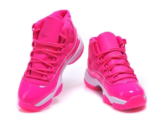 Les Air Jordan 11 Femme permettent de personnaliser votre style tout en bénéficiant d’un confort supérieur.Idéale pour un usage quotidien.