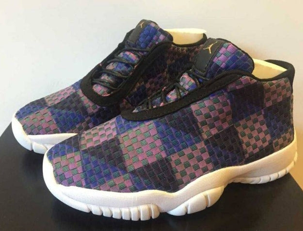 Les Air Jordan 11 Femme permettent de personnaliser votre style tout en bénéficiant d’un confort supérieur.Idéale pour un usage quotidien.