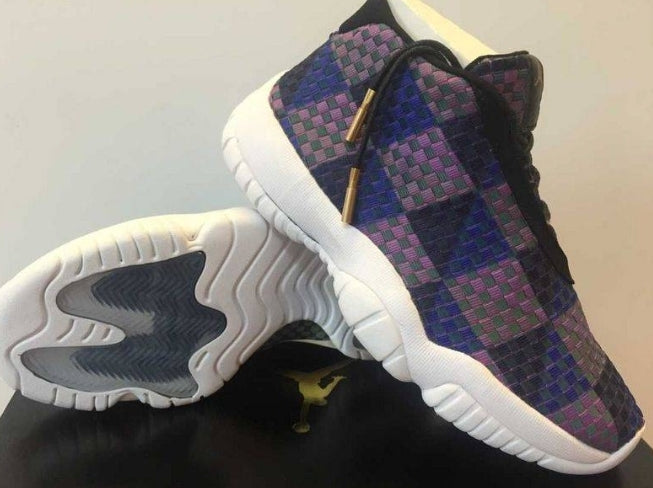 Les Air Jordan 11 Femme permettent de personnaliser votre style tout en bénéficiant d’un confort supérieur.Idéale pour un usage quotidien.