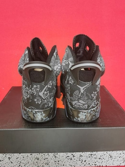 Les baskets Air Jordan 6 Retro "Pantone" Femme permettent de personnaliser votre style tout en bénéficiant d’un confort supérieur.