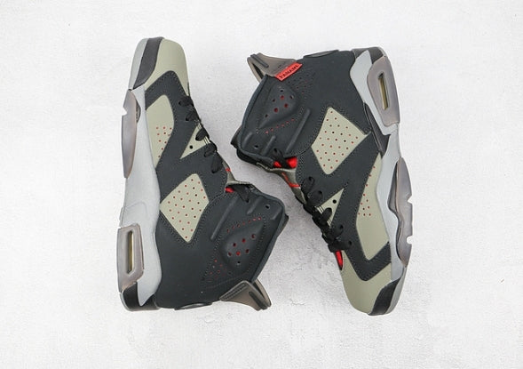 Les baskets Air Jordan 6 Retro "Pantone" Femme permettent de personnaliser votre style tout en bénéficiant d’un confort supérieur.