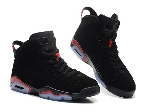 Les baskets Air Jordan 6 Retro "Pantone" Femme permettent de personnaliser votre style tout en bénéficiant d’un confort supérieur.