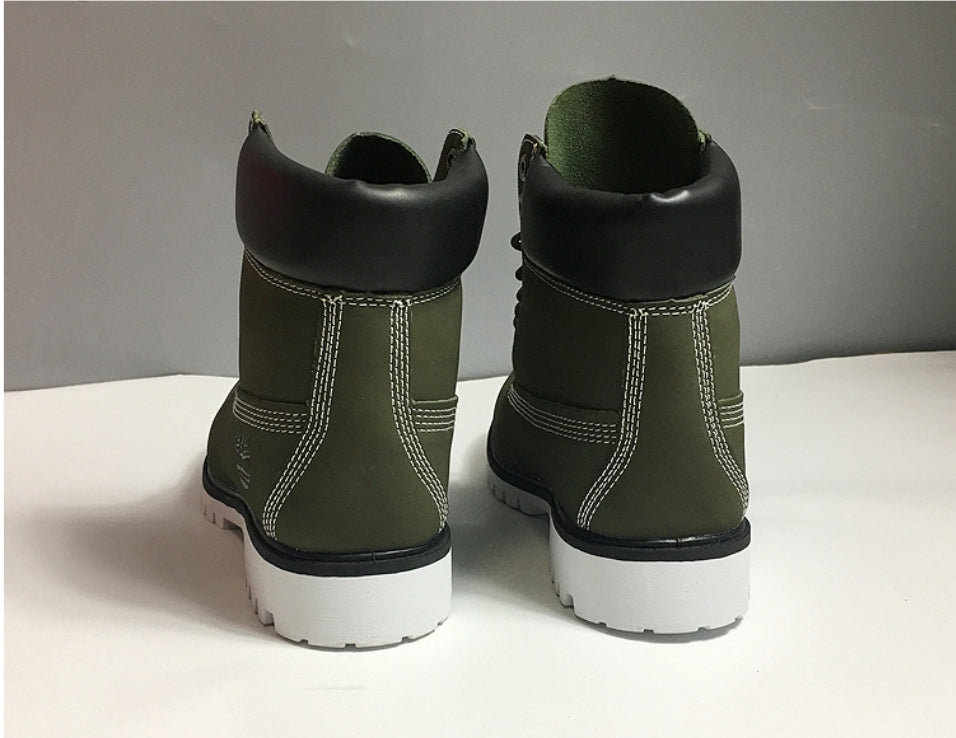 Les baskets Botte Timberland intemporel et robustesse. design qualité supérieure les rendent indispensables aventuriers.pas cher. Le moins cher.