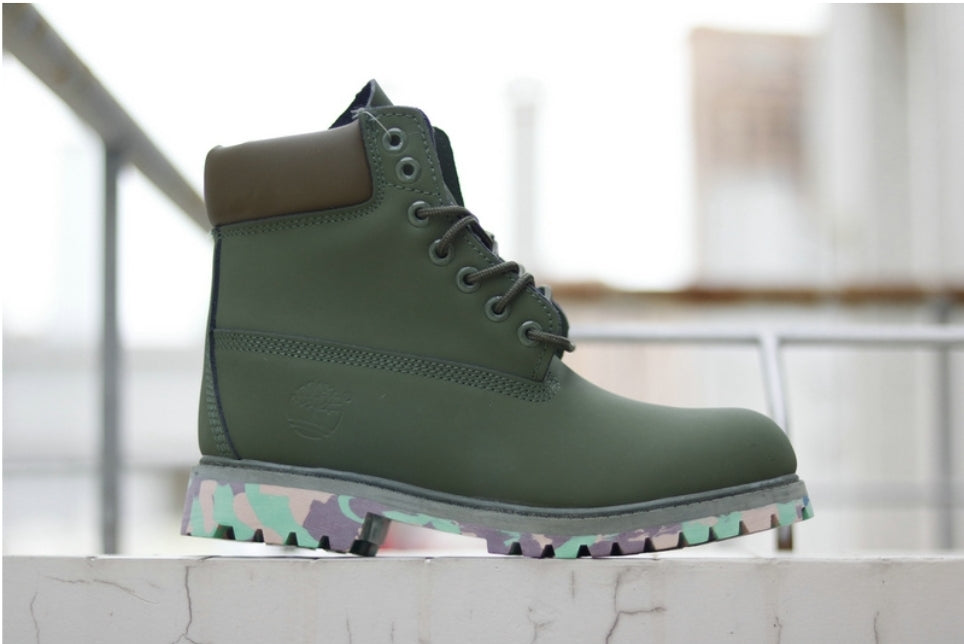 Les baskets Botte Timberland intemporel et robustesse. design qualité supérieure les rendent indispensables aventuriers.pas cher. Le moins cher.
