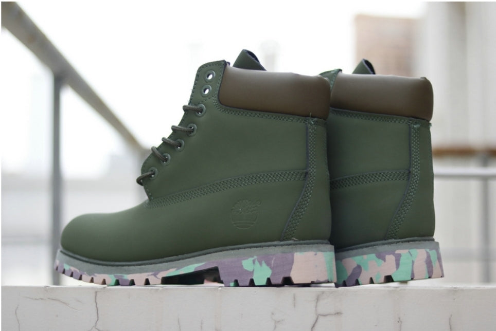 Les baskets Botte Timberland intemporel et robustesse. design qualité supérieure les rendent indispensables aventuriers.pas cher. Le moins cher.