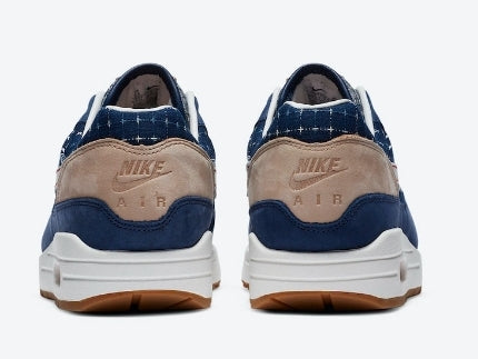 Les baskets Nike Air Max 1 Femme incarnent l’héritage emblématique de la marque Nike, combinant un design intemporel avec des touches modernes.