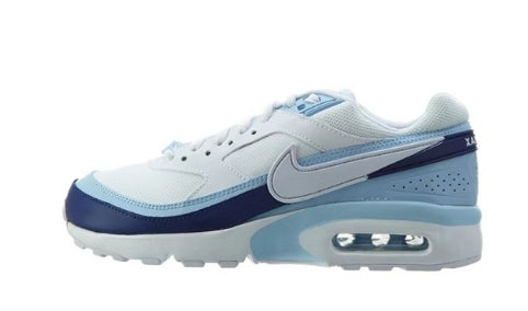 Les baskets Nike Air Max BW Femme, aussi connues sous le nom de "Big Window" en raison de leur bulle d'air plus large, incarnent un style iconique qui traverse les décennies.