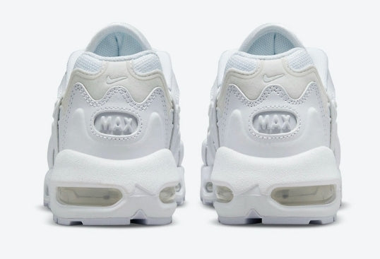 Les baskets Nike Air Max 96 II Femme incarnent parfaitement l'évolution de la gamme légendaire Nike Air Max.