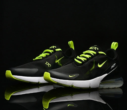 Les baskets Nike Air Max 270 Femme se démarquent par leur esthétique futuriste et leur technologie innovante.