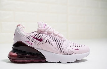 Les baskets Nike Air Max 270 Femme se démarquent par leur esthétique futuriste et leur technologie innovante.
