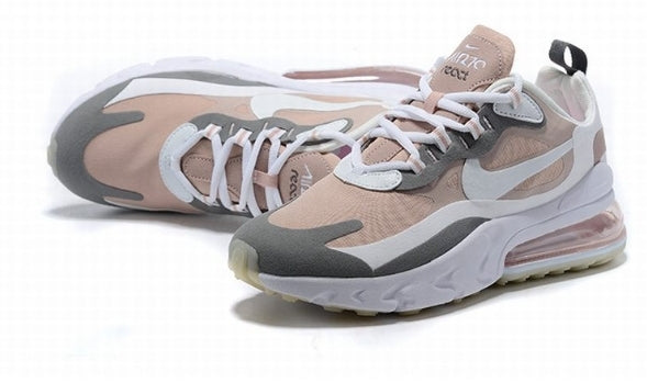 Les baskets Nike Air Max 270 Femme se démarquent par leur esthétique futuriste et leur technologie innovante.