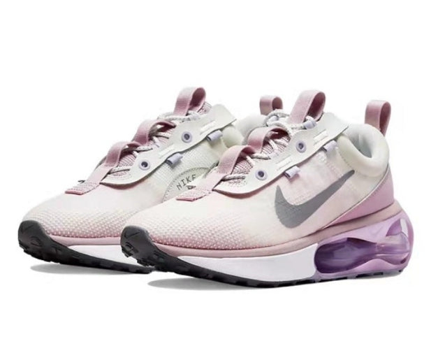 Les baskets Nike Air Max 2021 Femme représentent une évolution marquante dans l'univers des sneakers, illustrant l'engagement continu de Nike à allier style, innovation et performance.