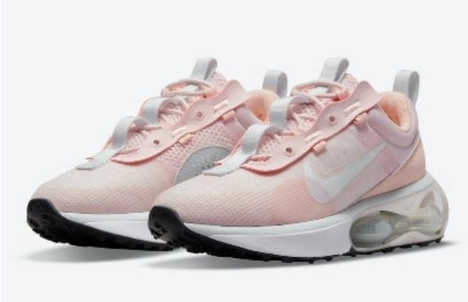 les sneakers Nike Air Max 2021 Femme allient élégance et innovation pour offrir un style futuriste et sophistiqué.