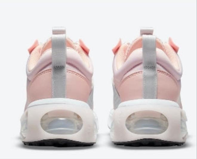les sneakers Nike Air Max 2021 Femme allient élégance et innovation pour offrir un style futuriste et sophistiqué.