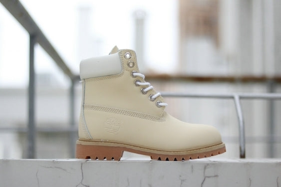 les baskets, bottes Timberland Femme sont un témoignage de l'engagement de Timberland à combiner style et durabilité.
