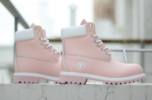 les baskets, bottes Timberland Femme sont un témoignage de l'engagement de Timberland à combiner style et durabilité.