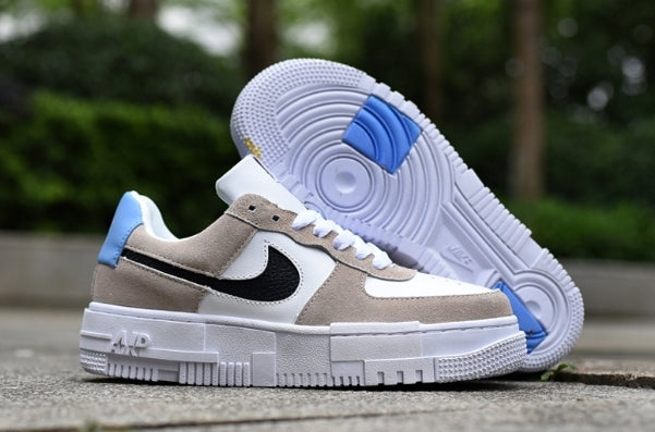 Les baskets Nike Air Max Pixel Femme incarnent une élégance contemporaine et un design moderniste qui captivent immédiatement.