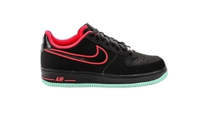 Premièrement : Les baskets Nike Air Force 1 femme sont bien plus qu’une simple paire de baskets – elles incarnent un style légendaire, un confort exceptionnel et une polyvalence inégalée.