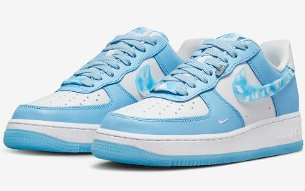 Premièrement : Les baskets Nike Air Force 1 femme sont bien plus qu’une simple paire de baskets – elles incarnent un style légendaire, un confort exceptionnel et une polyvalence inégalée.