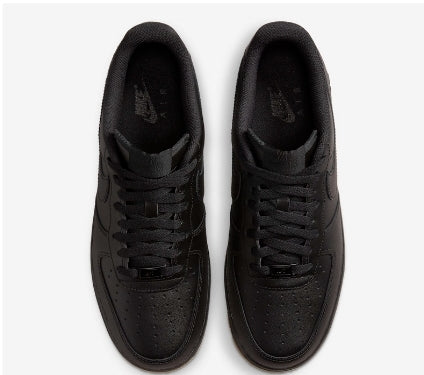 Premièrement : Les baskets Nike Air Force 1 Low femme incarnent l’alliance parfaite entre style intemporel et innovation technique.