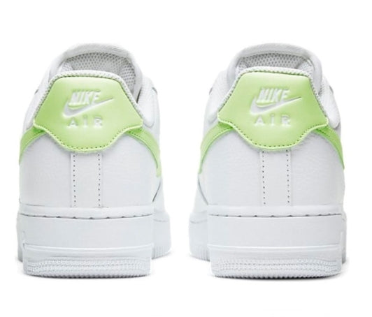 Premièrement : Les baskets Nike Air Force 1 Low femme incarnent l’alliance parfaite entre style intemporel et innovation technique.