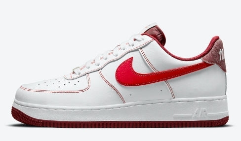 Premièrement : Les baskets Nike Air Force 1 Low femme incarnent l’alliance parfaite entre style intemporel et innovation technique.