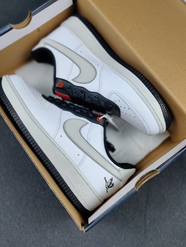 Premièrement : Les baskets Nike Air Force 1 femme sont bien plus qu’une simple paire de baskets – elles incarnent un style légendaire, un confort exceptionnel et une polyvalence inégalée.