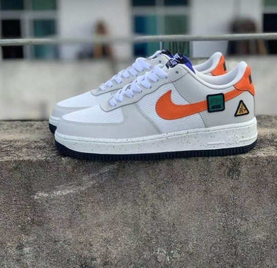 Premièrement : Les baskets Nike Air Force 1 femme sont bien plus qu’une simple paire de baskets – elles incarnent un style légendaire, un confort exceptionnel et une polyvalence inégalée.