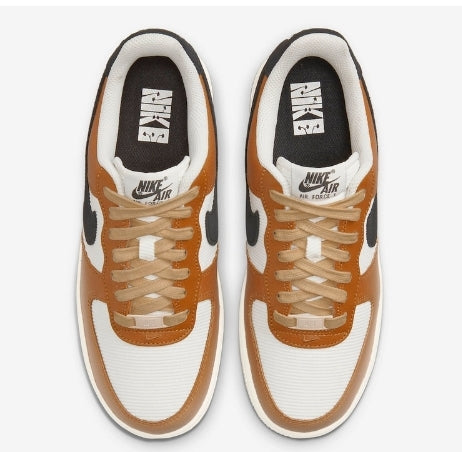 Premièrement : Les baskets Nike Air Force 1 Low femme incarnent l’alliance parfaite entre style intemporel et innovation technique.