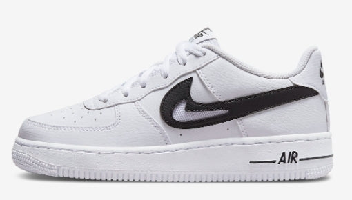 Premièrement : Les baskets Nike Air Force 1 femme sont bien plus qu’une simple paire de baskets – elles incarnent un style légendaire, un confort exceptionnel et une polyvalence inégalée.