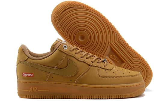 Premièrement : Les baskets Nike Air Force 1 Low femme incarnent l’alliance parfaite entre style intemporel et innovation technique.