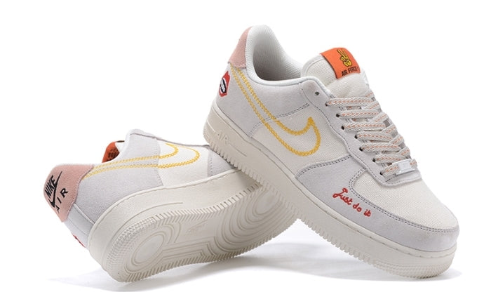 Premièrement : Les baskets Nike Air Force 1 Low femme incarnent l’alliance parfaite entre style intemporel et innovation technique.