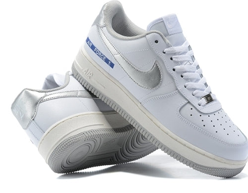 Premièrement : Les baskets Nike Air Force 1 femme sont bien plus qu’une simple paire de baskets – elles incarnent un style légendaire, un confort exceptionnel et une polyvalence inégalée.